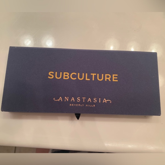✨NIB✨ ABH Eyeshadow Palette - Picture 2 of 4
